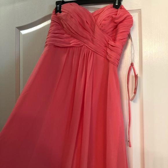 Dress - Picture 2 of 4